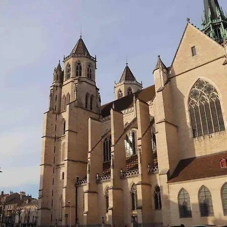 Appartement L' Alcove- Confort Charme Downtown Dijon